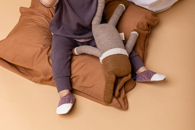 chaussons bébés-enfants velours pour les premiers pas, collection "les petits velours figue bout blanc"
