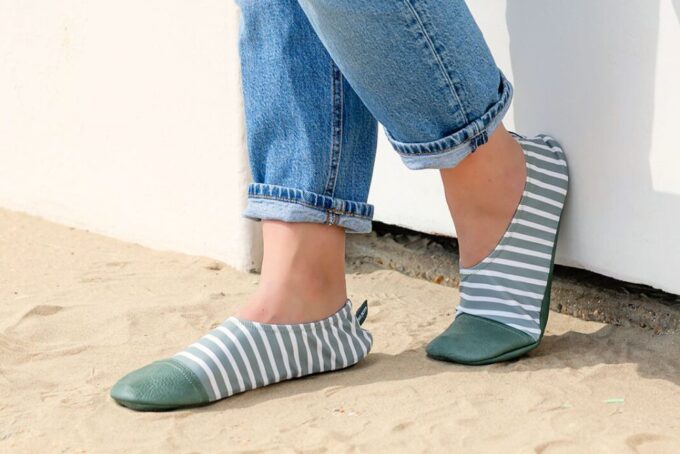 Chaussons souples marinière vert amande