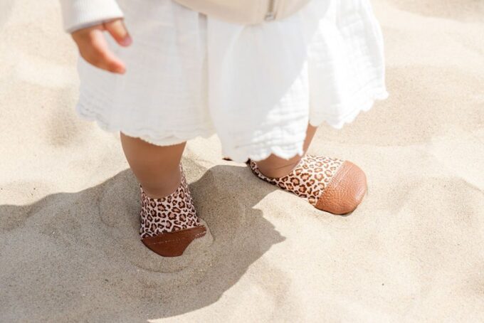 Chaussons souples au motif léopard