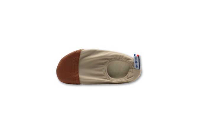 chaussons enfants, premiers pas de la collection "les petits noisette"- pied droit