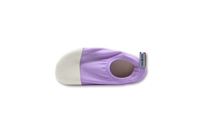 Les Petits Lilas fond blanc - pied droit