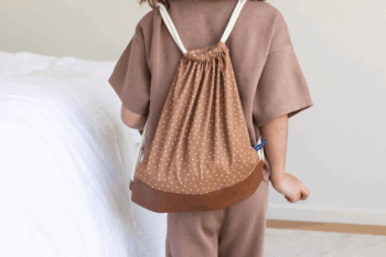 Petit sac à dos marron clair à motif pois pour enfant