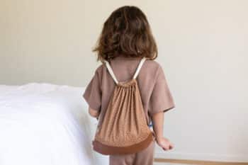 Petit sac à dos marron clair à motif pois pour enfant