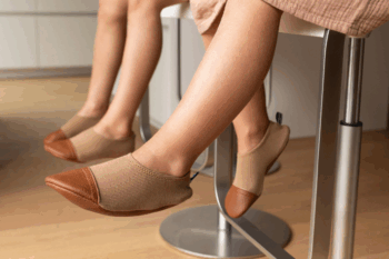 Les Petits Jerseys Noisettes aux pieds d'enfants