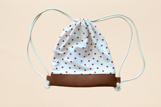 Sacs à dos au motif petits cœurs bicolores