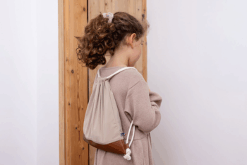 Petit sac à dos beige et marron pour enfant