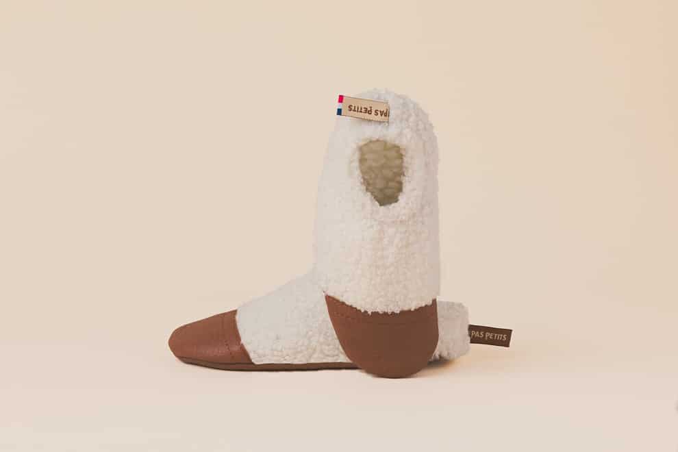 Les Petites Bouclettes Ivoire sur fond blanc